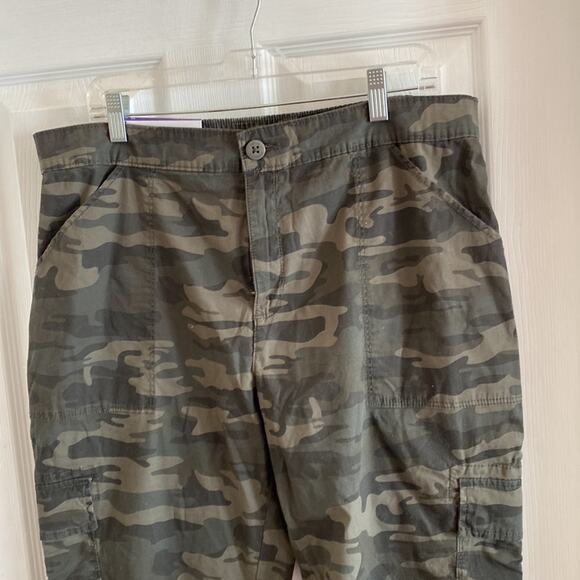 Sanctuary Social Standard NEW camo women’s size XXL pants - Picture 5 of 6